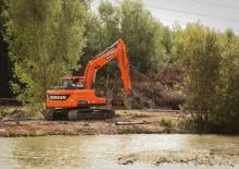 Excavatrice sur chenilles Doosan DX 140 LC
