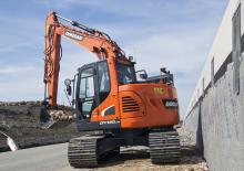 Excavatrice sur chenilles Doosan DX 140 LCR