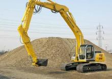 Excavatrice sur chenilles New Holland E 215