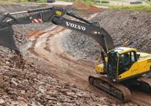 Excavatrice sur chenilles Volvo EC235CNL