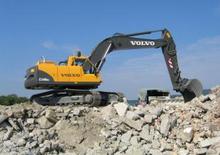 Excavatrice sur chenilles Volvo EC240CNL