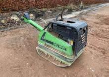 Plaques vibrantes réversibles Wacker DPU 9070