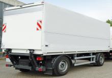 Chargement montées sur camions MBB Palfinger MBB C 2000 LZ