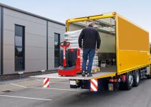 Chargement montées sur camions MBB Palfinger MBB C 2000 S