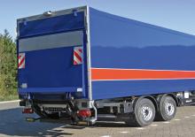 Chargement montées sur camions MBB Palfinger MBB C 2500 S