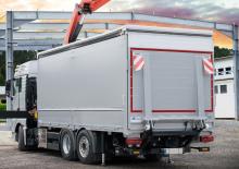 Chargement montées sur camions MBB Palfinger MBB C 3000 S