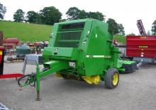 Presses à balles rondes John Deere 545