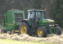 Presses à balles rondes John Deere 590