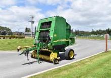 Presses à balles rondes John Deere 592 Premium