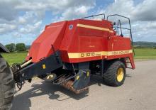 Presses de grandes balles + à haute pression New Holland D 1010 S