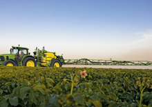 Pulverisateurs trainès John Deere 840 i TF