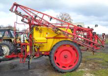 Pulverisateurs trainès Unia Europa II 4028 XXL