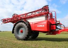 Pulverisateurs trainès Unia Heron 4230