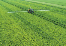 Pulverisateurs trainès John Deere M 944 i
