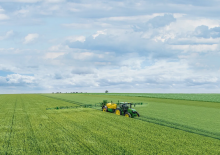 Pulverisateurs trainès John Deere M732i