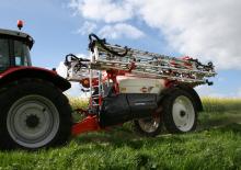 Pulverisateurs trainès Kuhn Metris 3202
