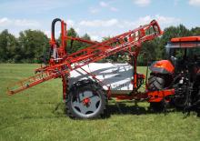 Pulverisateurs trainès Unia Plus 1618 