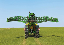 Pulverisateurs trainès John Deere R 944 i