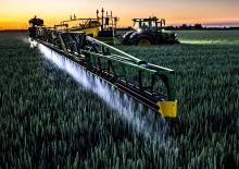 Pulverisateurs trainès John Deere R944i