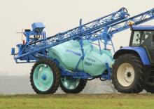 Pulverisateurs trainès Berthoud TRACKER 3200 