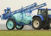 Pulverisateurs trainès Berthoud TRACKER 3200 