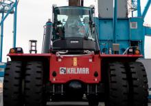 Reach stacker Kalmar DRG450-65S6H
