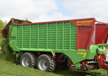 Remorques autochargeuses d'ensilage Strautmann Magnon CFS 430 DO