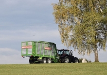 Remorques autochargeuses d'ensilage L. Bergmann Repex 32 K