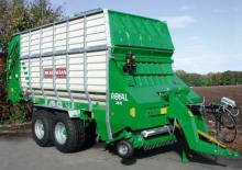 Remorques autochargeuses d'ensilage L. Bergmann Royal 24 K