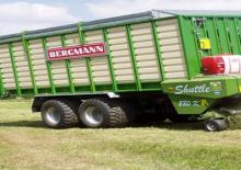 Remorques autochargeuses d'ensilage L. Bergmann Shuttle 880 K