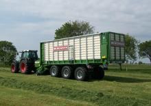 Remorques autochargeuses d'ensilage L. Bergmann Shuttle 940 S