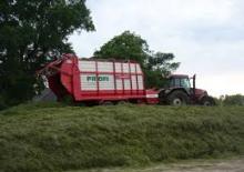 Remorques autochargeuses d'ensilage Pöttinger Siloprofi L III