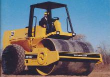 Rouleaux monocylindres Caterpillar CS-551