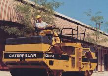 Rouleaux vibrants tandem Caterpillar CB-534