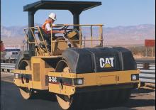 Rouleaux vibrants tandem Caterpillar CB-534C