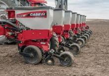 Semoirs Case IH 1215 8R36