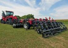 Semoirs Case IH Ecolo-Tiger 875 9-Shank Machine