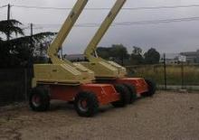 Nacelles télescopiques sur roues JLG 40 H