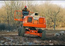 Nacelles à bras articulés sur roues JLG E400AJP