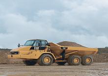 Tombereaux articulés Caterpillar 725