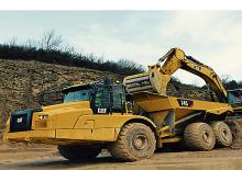 Tombereaux articulés Caterpillar 745