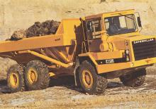 Tombereaux articulés Caterpillar D250B