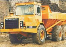 Tombereaux articulés Caterpillar D300B