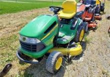 Tondeuses à gazon autoportées et tracteurs de jardin John Deere 155C