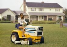 Tondeuses à gazon autoportées et tracteurs de jardin Cub Cadet 1650