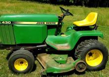 Tondeuses à gazon autoportées et tracteurs de jardin John Deere 430