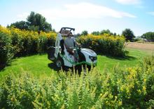 Tondeuses à gazon autoportées et tracteurs de jardin Etesia BUFFALO 124 HVHPX2