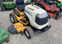 Tondeuses à gazon autoportées et tracteurs de jardin Cub Cadet GT1554