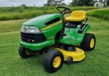 Tondeuses à gazon autoportées et tracteurs de jardin John Deere LA115