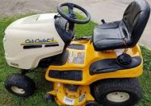 Tondeuses à gazon autoportées et tracteurs de jardin Cub Cadet LT1046